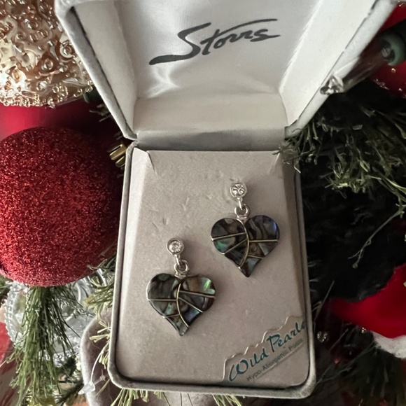 Stores heart earrings - Picture 2 of 3